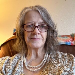 Meet your Posher, Deborah